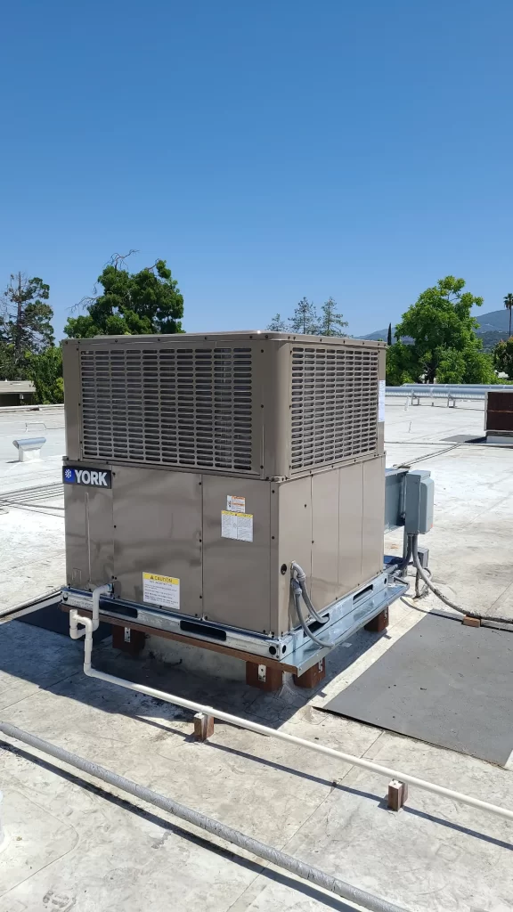 Commercial rooftop Package Heat Pump