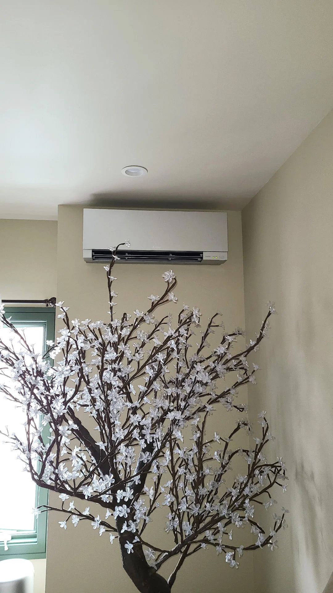 Ductless mini split air conditioning installed by CaliforniAir